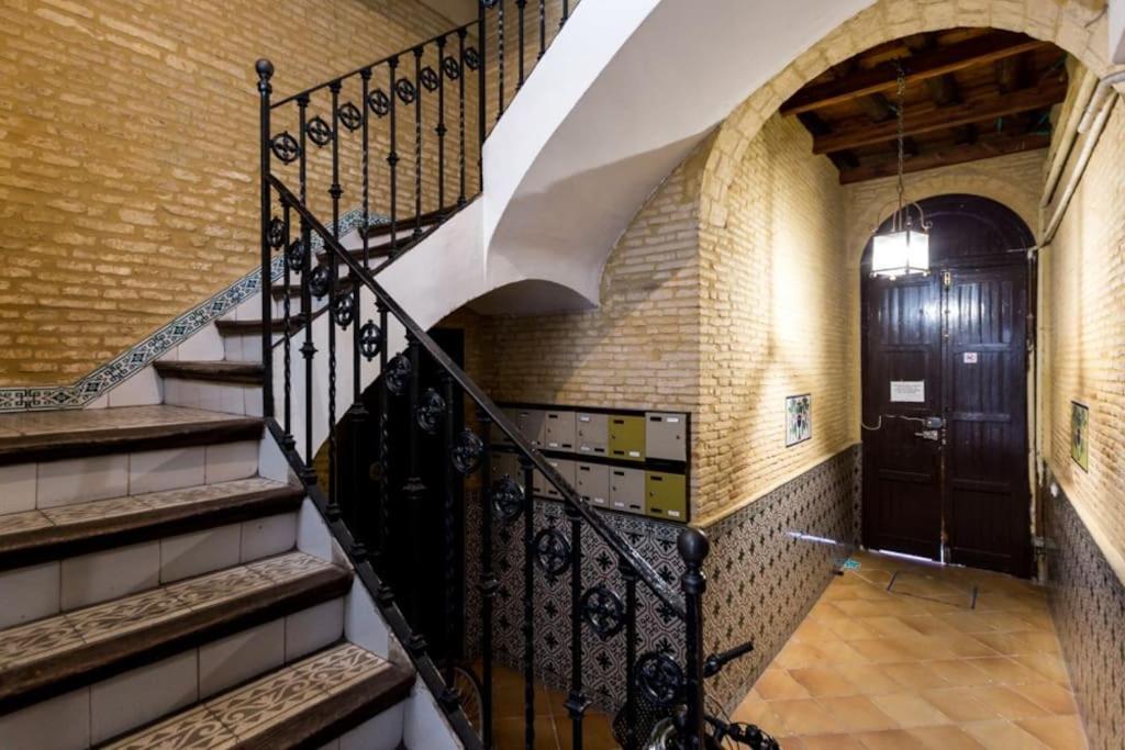 Precioso Apartamento - Localizacion Ideal **Wifi - A/C** Севілья Екстер'єр фото